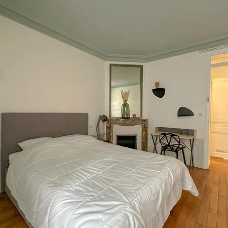 Flexliving - - Bachaumont Holiday home Paris
